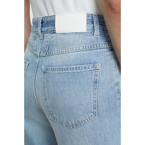 Closed Glow Up Wide Leg Jean in Mid Blue 30 - Picture 4 of 7
